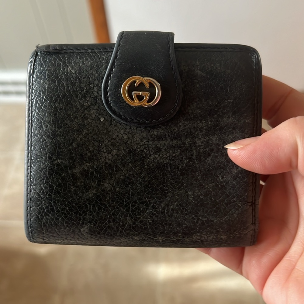 Sold-Gucci kiss lock wallet black leather gold hardware. Vintage SR 035 904 0902 - Picture 1 of 15